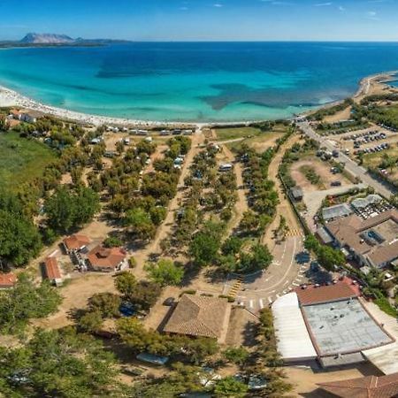 Camping San Teodoro La Cinta Hotell Eksteriør bilde